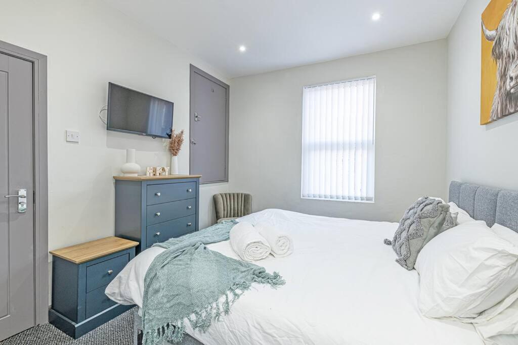 3 Bedroom Holiday House Liverpool Exterior photo