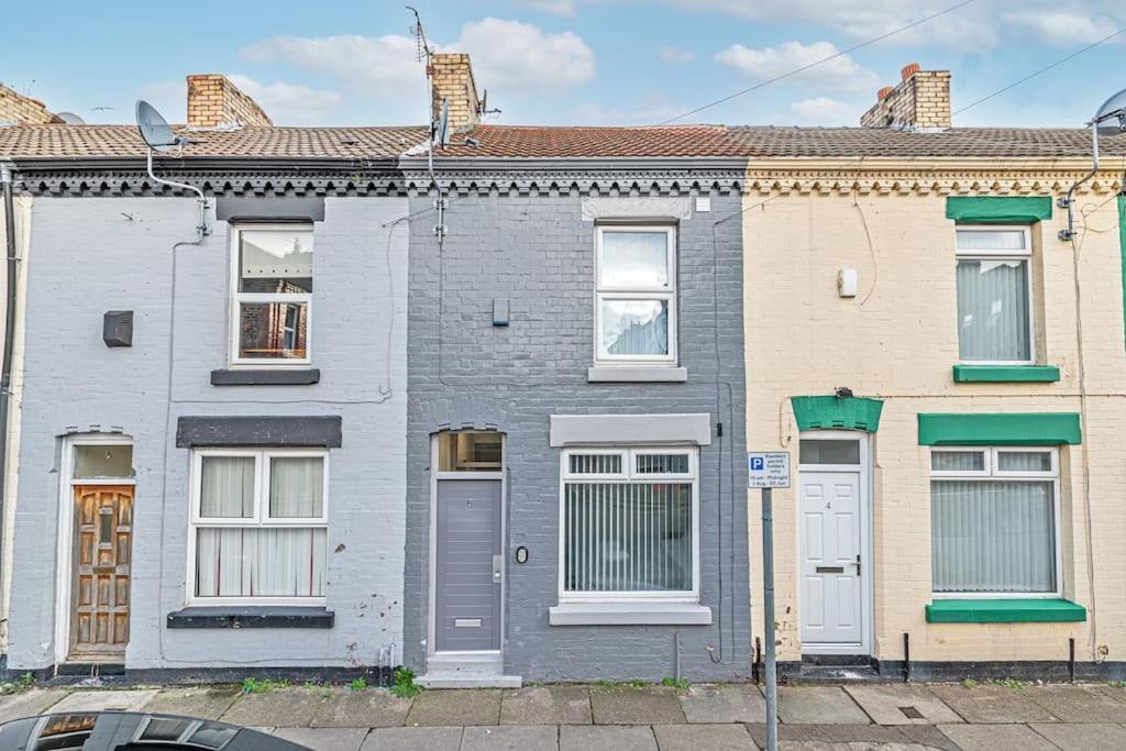 3 Bedroom Holiday House Liverpool Exterior photo
